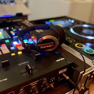 Dj Evenmix, un performer DJ à Pontoise