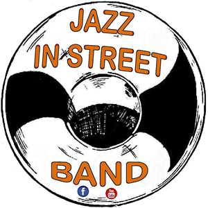 Jazz In Street Band, un musicien à Bagnères-de-Bigorre