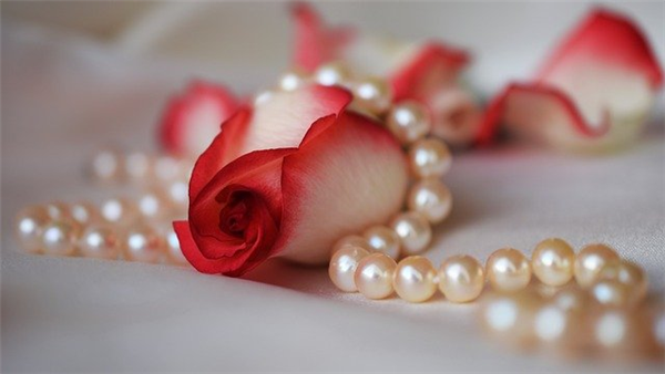 Les astuces pour bien porter votre collier de perles ?